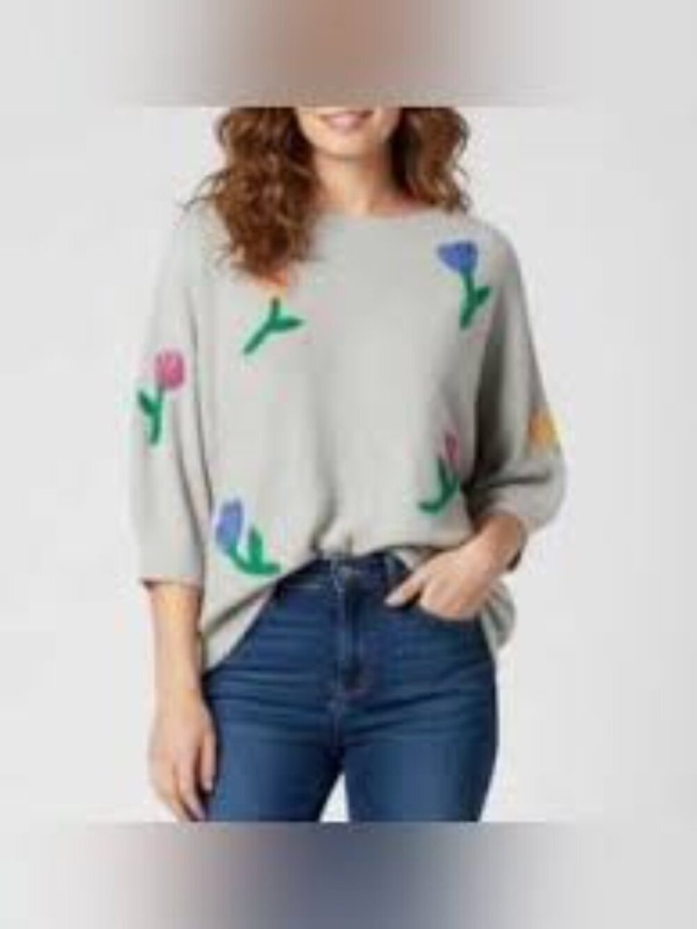 Aaeda Beige Floral Felted Appliqué Women's Sweater Medium